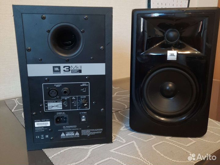 Студийные мониторы