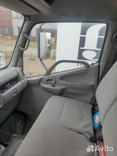 Hino 300 (Dutro), 2011