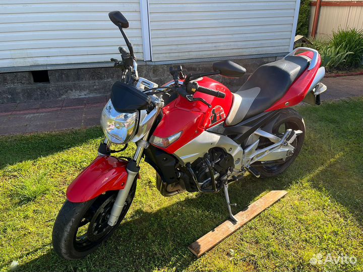 Мотоцикл Suzuki