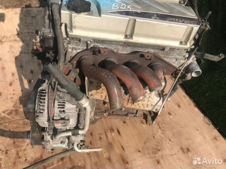 Двигатель Mitsubishi Grandis NA4W 4G69