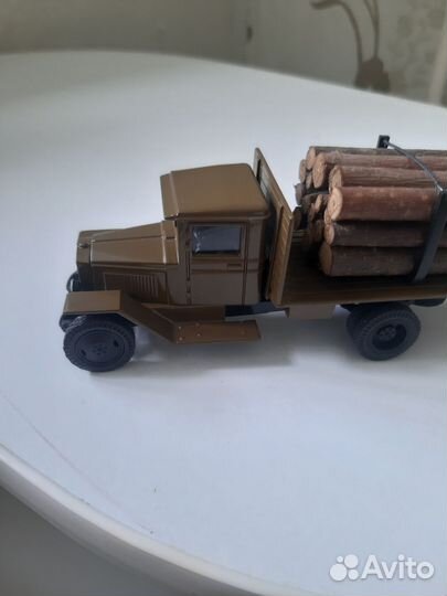 Модель зис-5В лесовоз