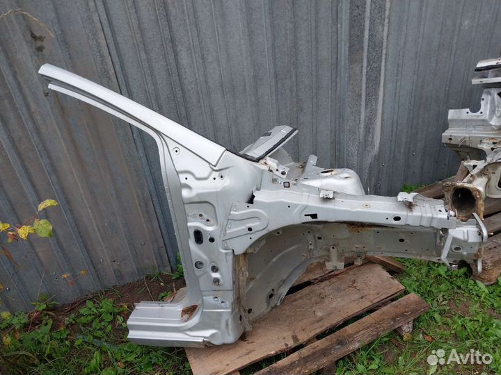 Лонжерон правый Ford Focus 2 четверть левая