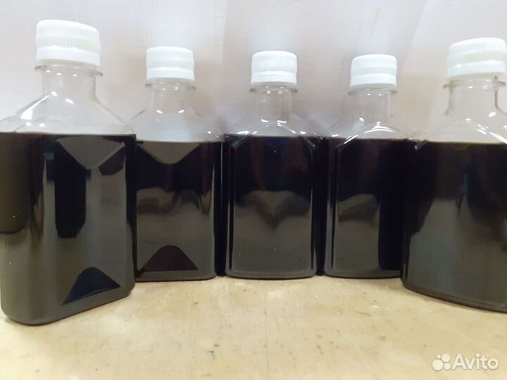 Продукт жизнедеятельности восковой моли