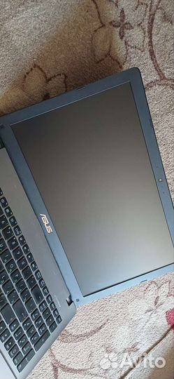 Ноутбук asus X550C