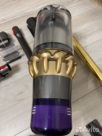 Dyson V11 AbsolutePro Gold пылесос