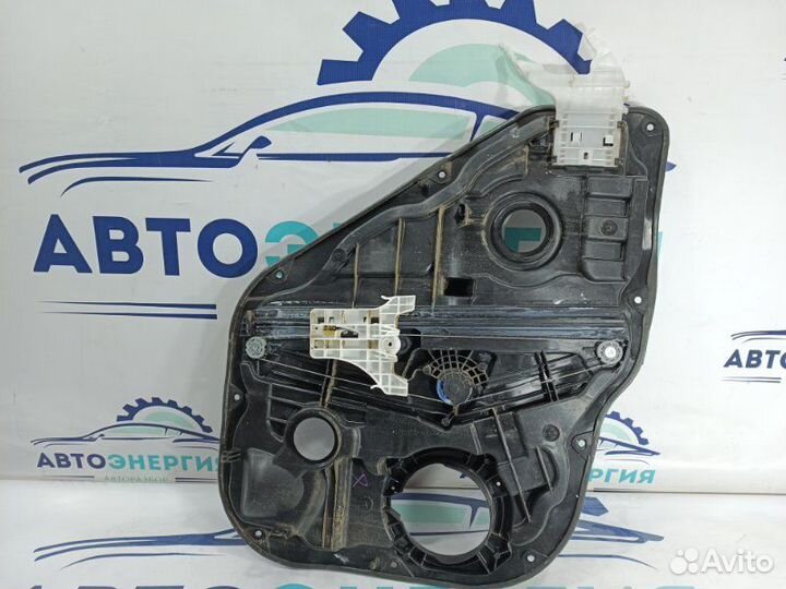 Стеклоподъемник задний правый Hyundai Santa Fe TM