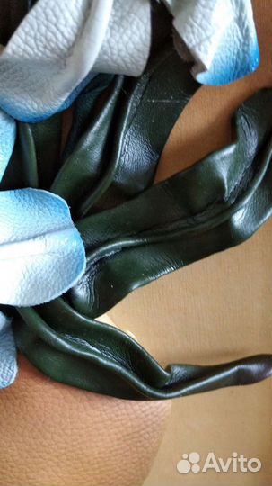 Две картины из натуральной кожи в коробке,новые