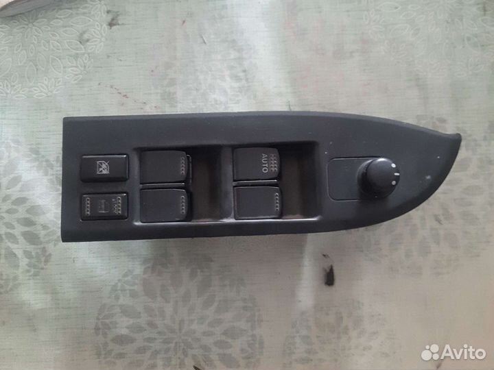 Блок кнопок стеклоподъёмника Suzuki Grand Vitara