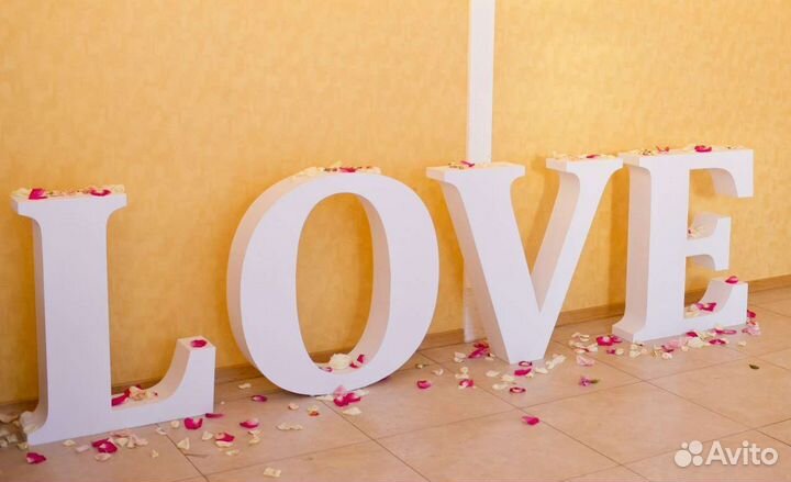 Объемные буквы Love из полистирола