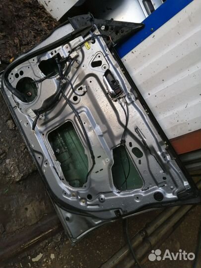 Дверь передняя правая на Субару Форестер SG