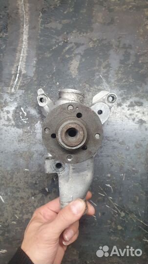 Mercedes m119 кронштейн вискомуфты