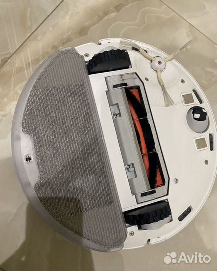 Робот пылесос Xiaomi Mi Robot Vacuum-Mop Essential