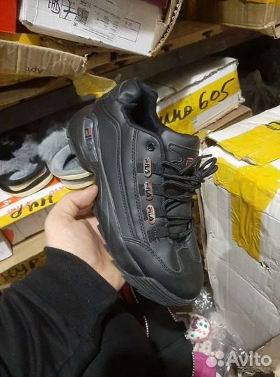 Кроссовки женские