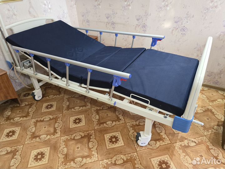 Медицинская кровать для лежачих больных