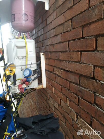 Промышленный альпинист,установка кондиционеров