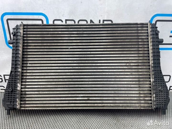 Интеркулер Volkswagen Tiguan 5N1 TDI cbab 2.0