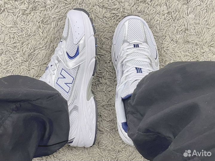 Кроссовки New Balance женские