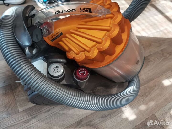 Пылесос Dyson dc32