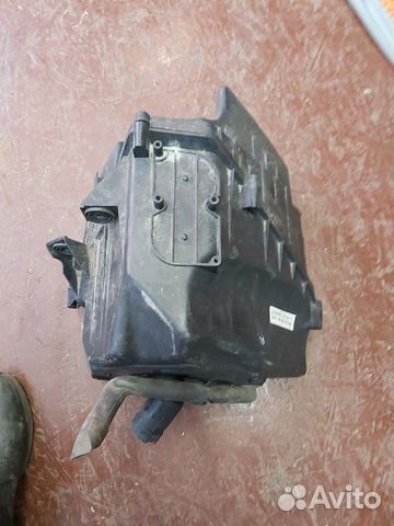 Корпус воздушного фильтра Ауди А8 Д3