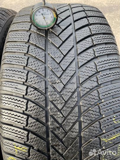 Bridgestone Blizzak LM-005 255/45 R19