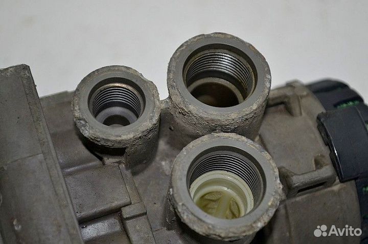 Кран EBS, переднего моста, левый (модулятор) renau