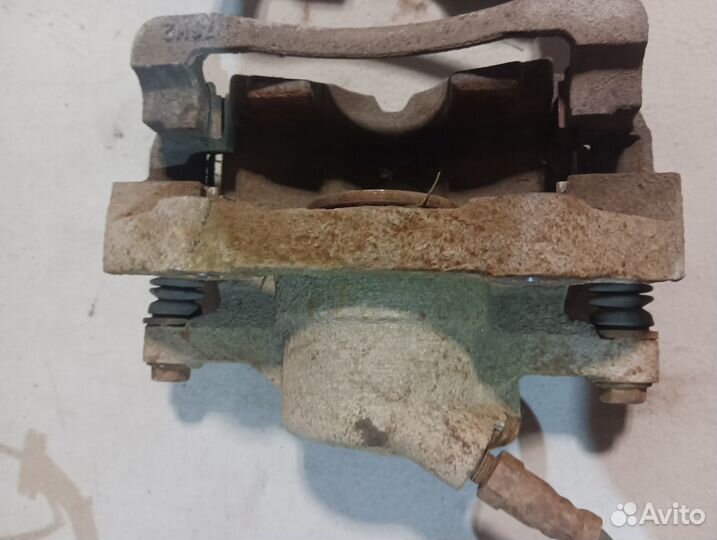 Суппорт передний Chery Amulet A15