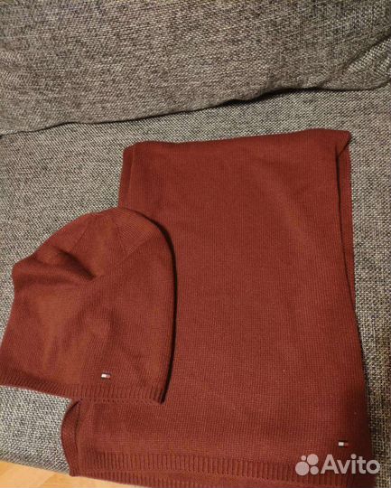 Tommy hilfiger комплект шапка шарф женский теплый