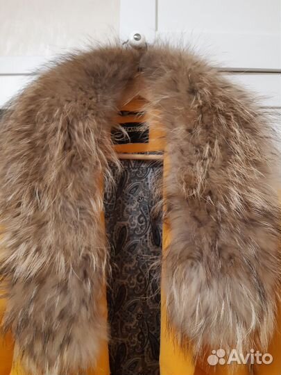 Пальто женское 44 с натуральным мехом