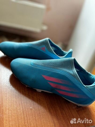 Футбольные бутсы adidas x