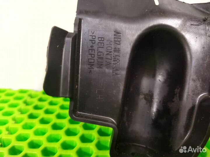 Дефлектор радиатора (воздуховод) левый Land Rover