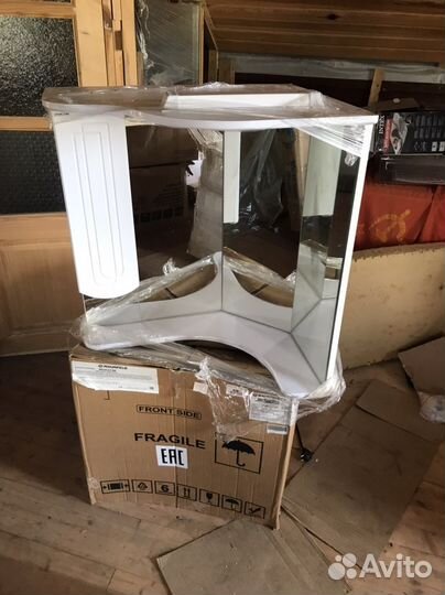 Шкаф зеркальный