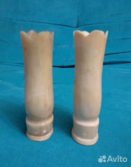 Две вазочки (или карандашницы) кость