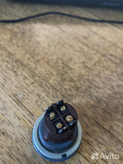 Кнопка, Диоды тиристоры