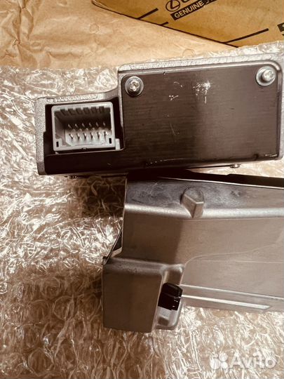 Новая камера распознавания знаков Toyota Camry V70