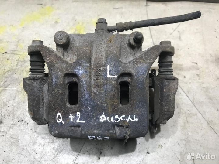 44011JY00A Суппорт левый Nissan Qashqai +2