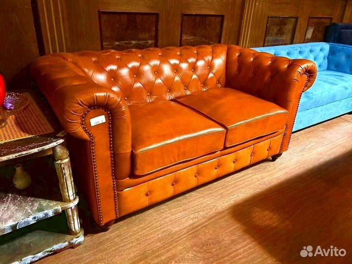 Кожаный диван честер