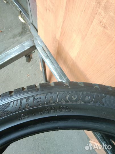 Hankook Winter I'Cept Evo2 W320A SUV 295/35 R21