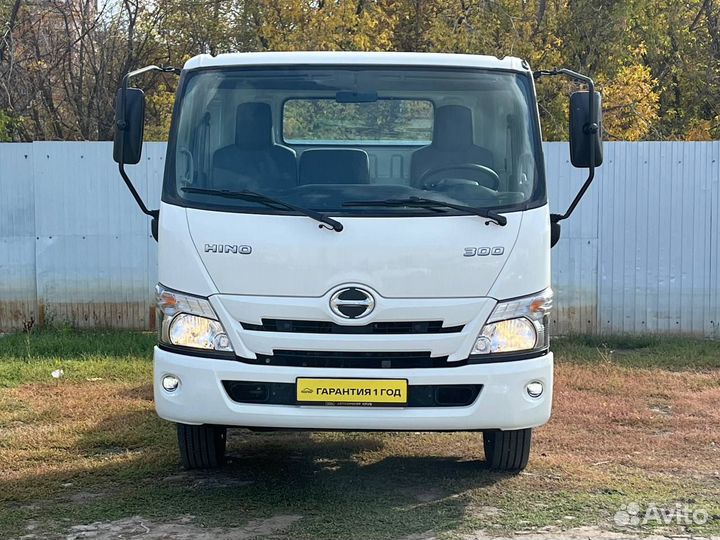 Hino 300 (Dutro), 2023