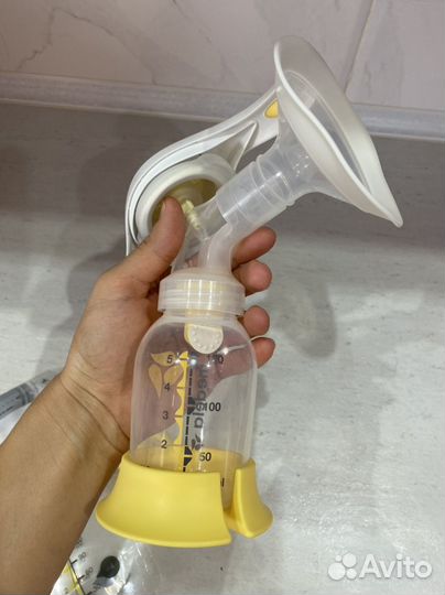 Молокоотсос medela ручной