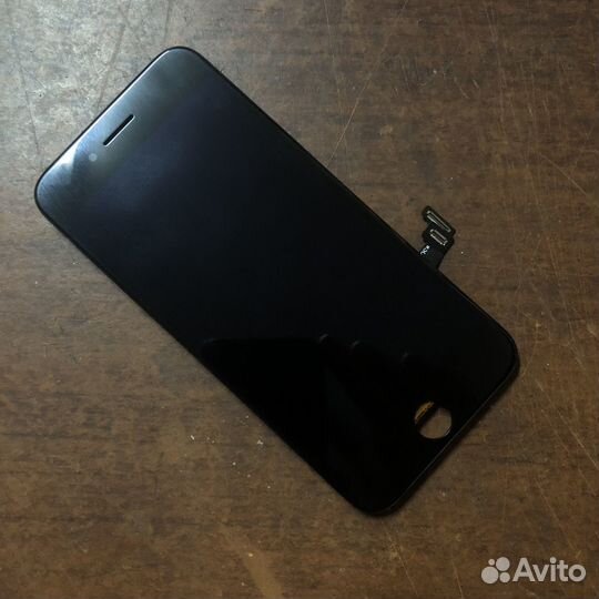 Дисплей на iPhone 8