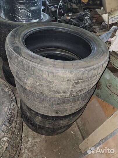 Kumho Crugen Premium KL33 235/55 R19