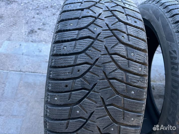 Bridgestone Blizzak Spike-02 235/45 R18 89T