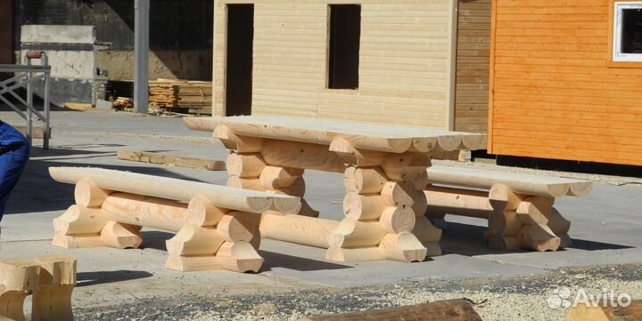 Сруб Стола с лавками из оцилиндрованного бревна