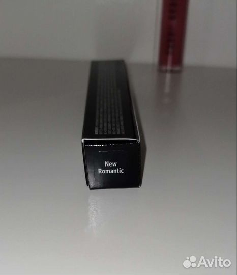 Блеск для губ Bobby Brown new romantic