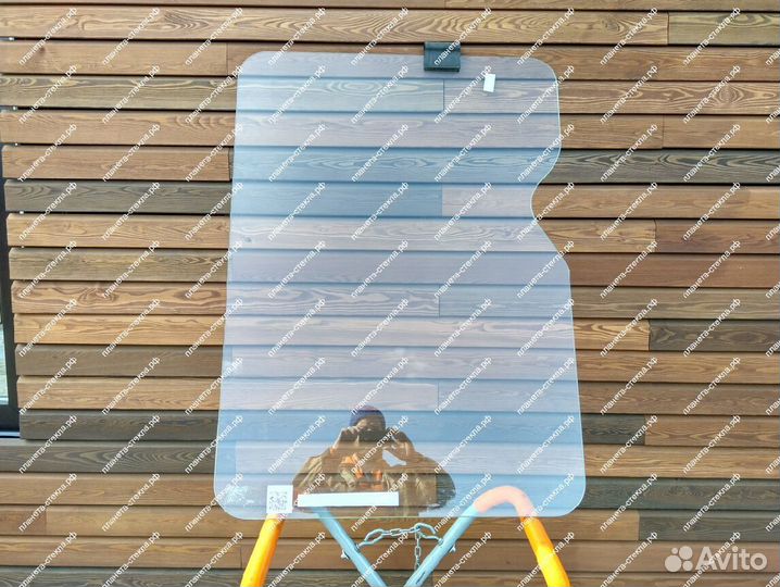 Стекло для экскаватора гусеничного Hitachi ZX 450