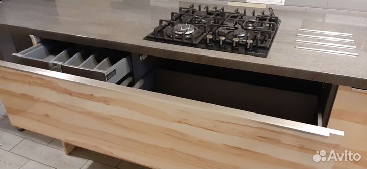 Кухонный гарнитур кухня бу с техникой