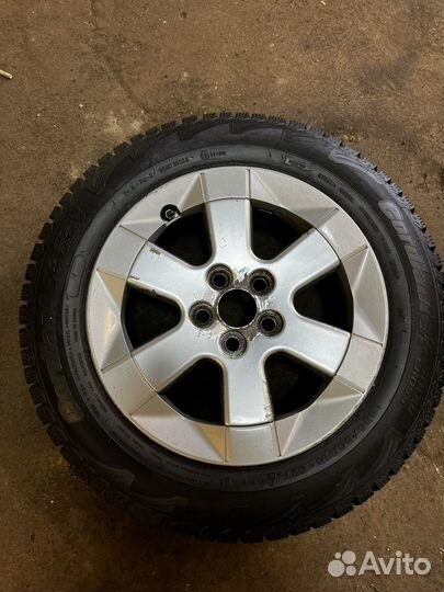 Зимняя резина на дисках R15 от prius 20