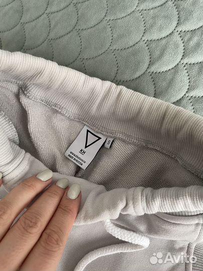 Костюм спортивный (размер S)