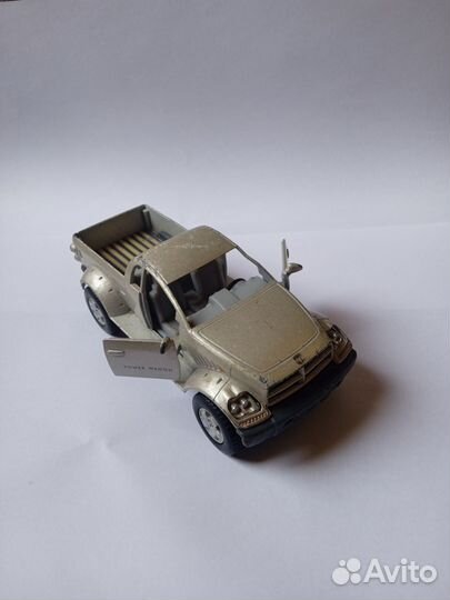 Модель автомобиля Dodge Power Wagon