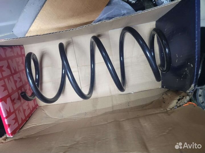 Пружины задние Skoda Volkswagen цена за 2шт